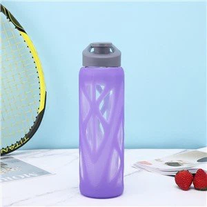 ¿Cuál es el peso de una botella de agua de vidrio plano?